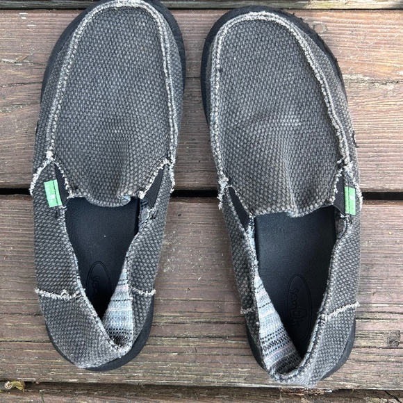 Sanuk boys slip on shoes - Picture 1 of 3